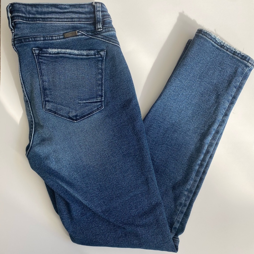 KanCan Blue Mid Rise Denim Jeans Light Wash
Factory Distressed Size‎ 11/29